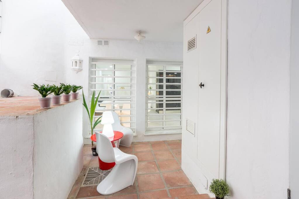 Incredible Luxury Location In Puerto Banus Beach For Families Marbella Exterior photo
