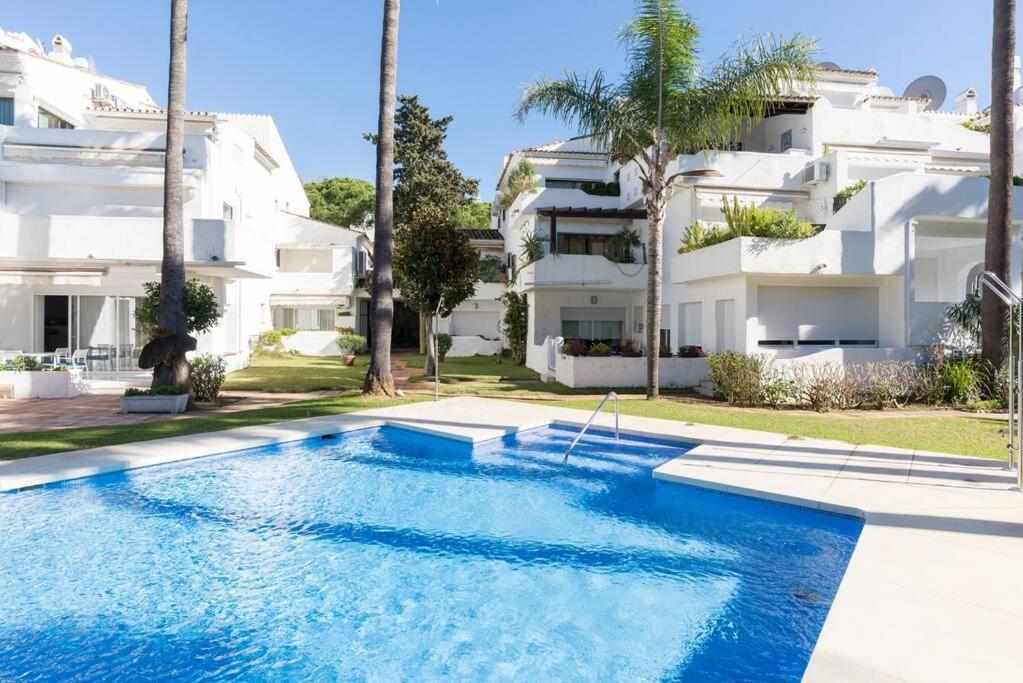 Incredible Luxury Location In Puerto Banus Beach For Families Marbella Exterior photo