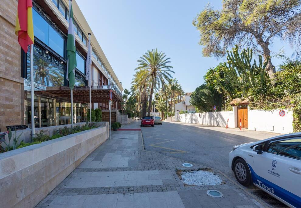 Incredible Luxury Location In Puerto Banus Beach For Families Marbella Exterior photo